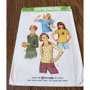 Simplicity 6535 Sewing Pattern Girls 1970s Top Stitched stretch Knit Top Size 10